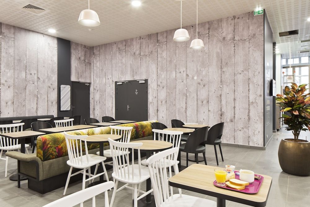 undefined B&B HOTEL LYON Centre Perrache Berthelot 10