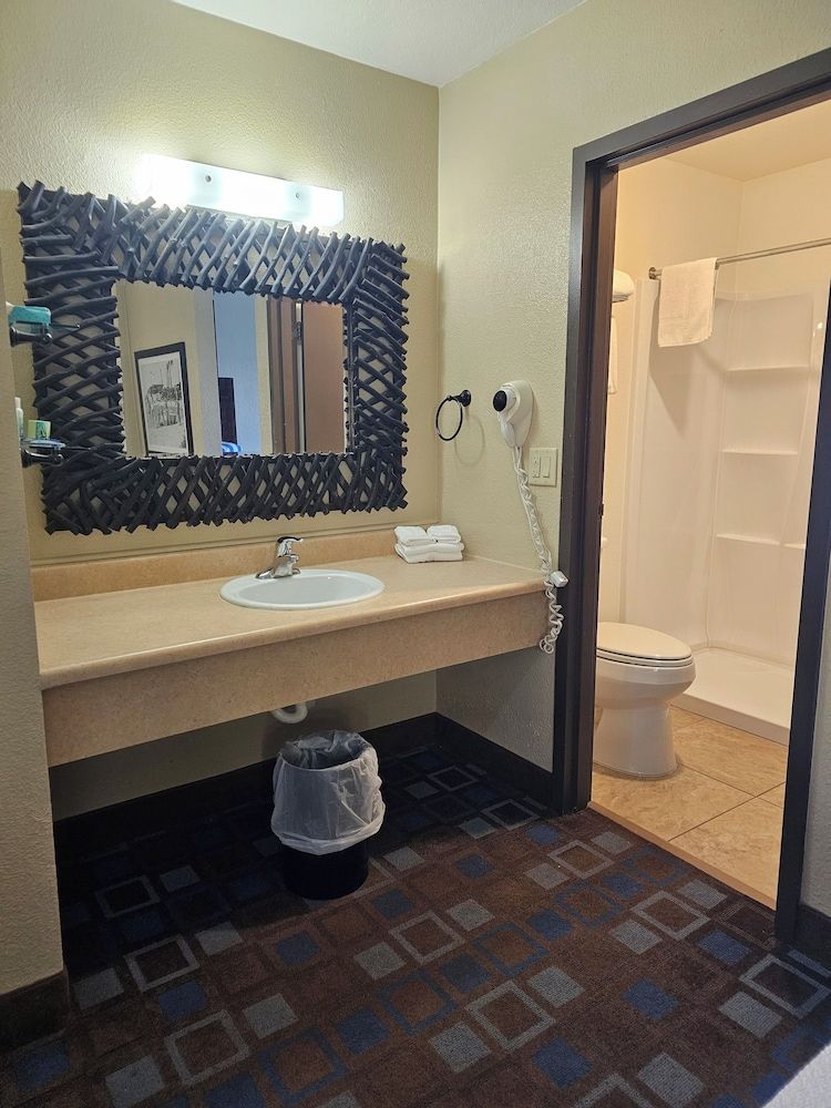 The Nautical Beachfront Resort Suite (Cove, Upper Level - Building A) 3