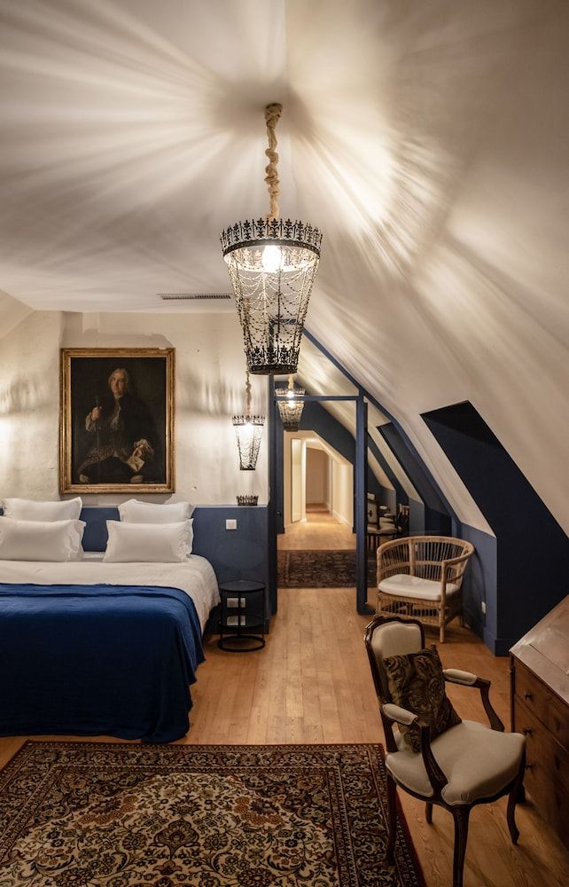 Hôtel de Bouilhac Royal Suite, 2 Bathrooms