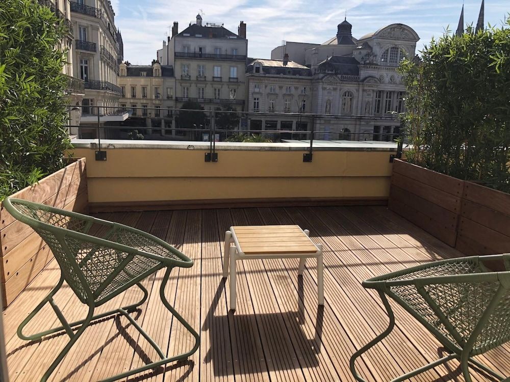 Hôtel Saint Julien Executive Double Room Single Use, 1 Queen Bed, Terrace, City View 4