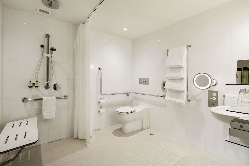 InterContinental Melbourne The Rialto by IHG Classic Room, 1 King Bed, Accessible 5