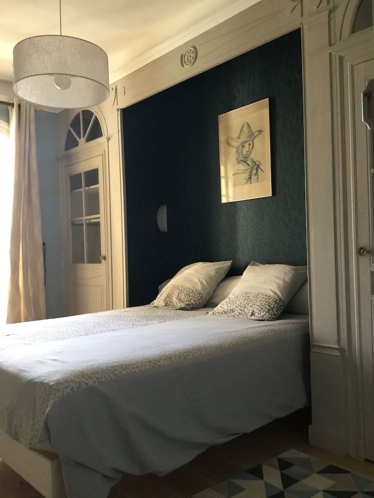 Double Room (Jô)