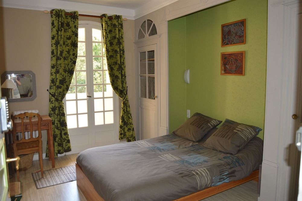 Double Room (Jô)