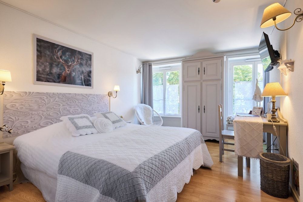 The Originals Boutique, Hôtel de la Balance, Montbéliard Comfort Double Room 4