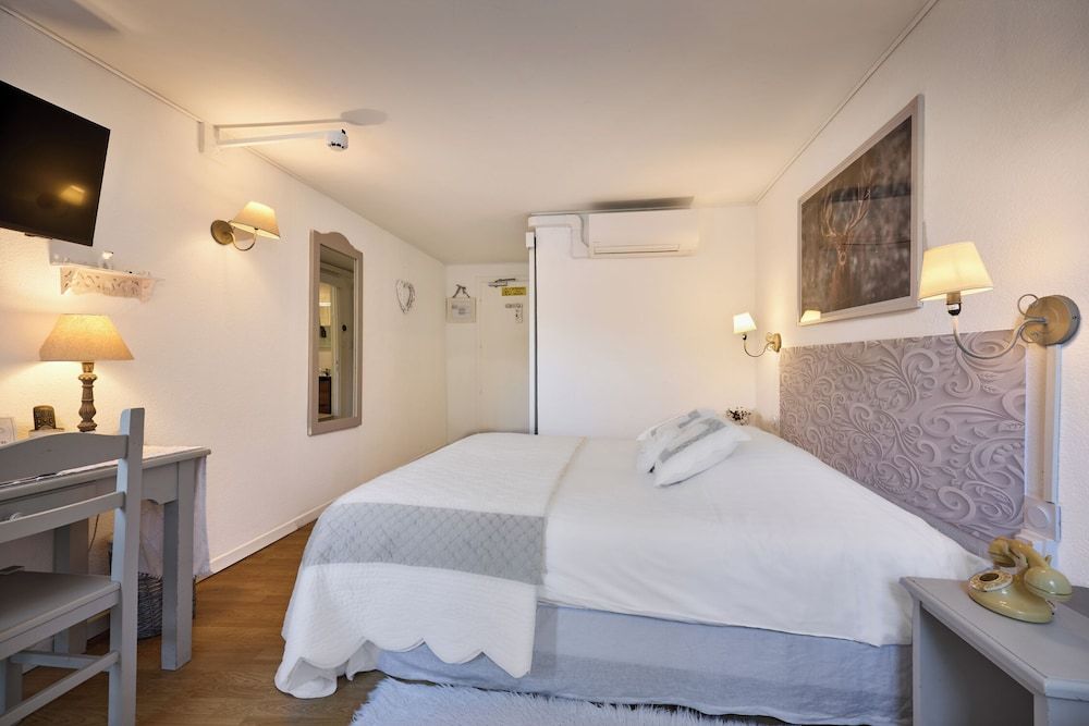 The Originals Boutique, Hôtel de la Balance, Montbéliard Comfort Double Room 6