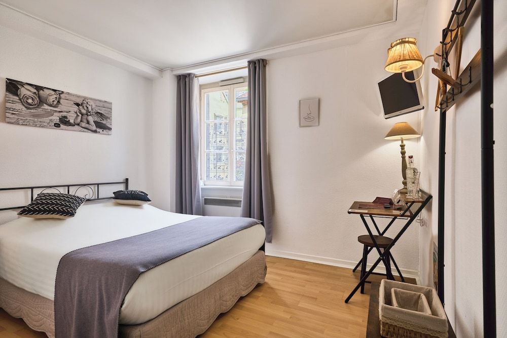 The Originals Boutique, Hôtel de la Balance, Montbéliard Classic Double Room 8