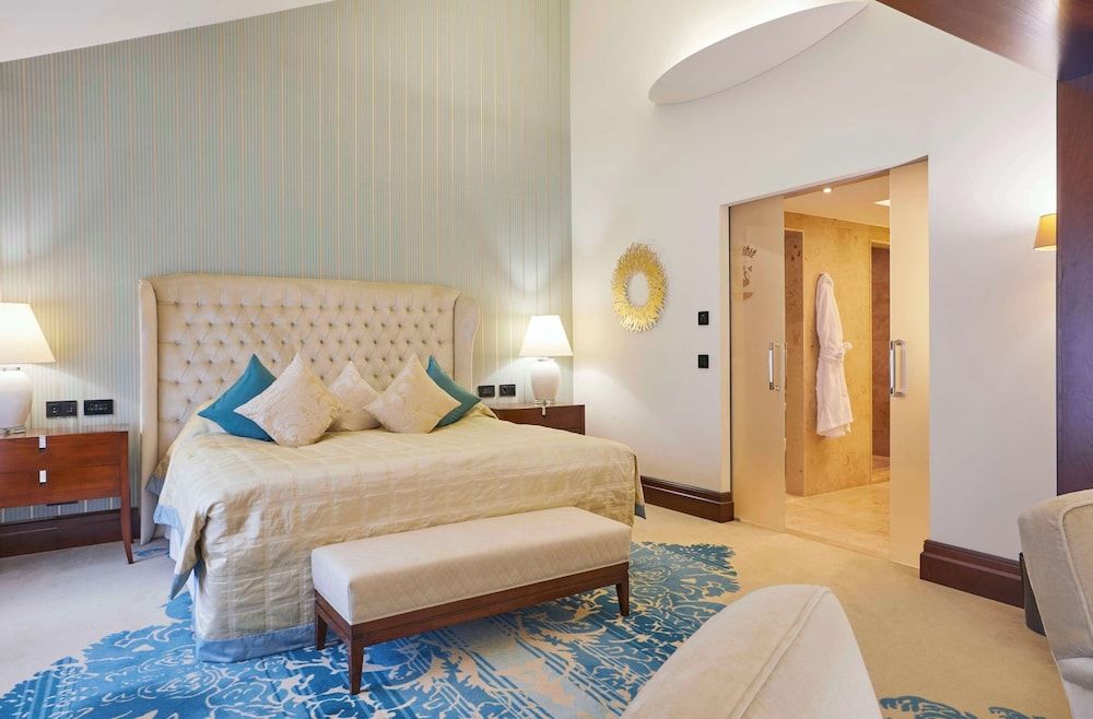 Suite, 1 King Bed