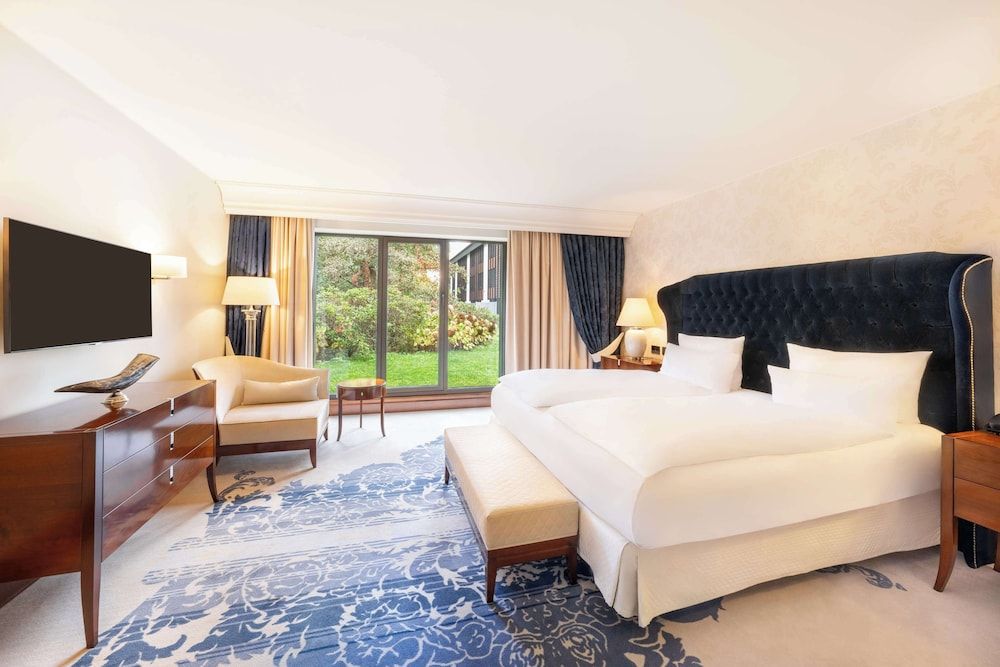 Suite, 1 King Bed