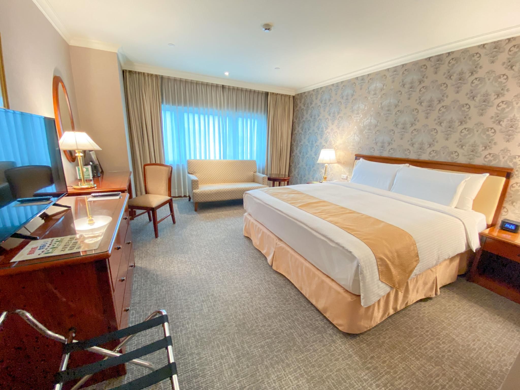 Evergreen Laurel Hotel Keelung Laurel Harbor View Double Room 2