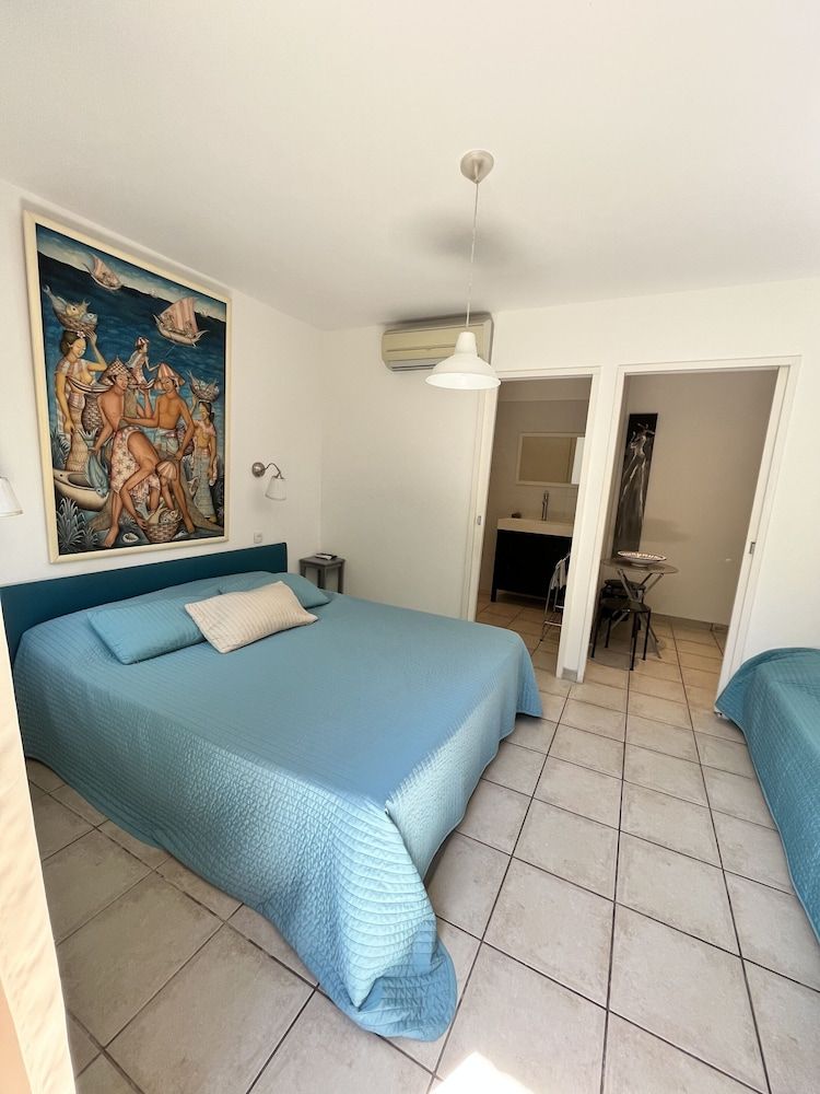 Standard Studio, Private Bathroom