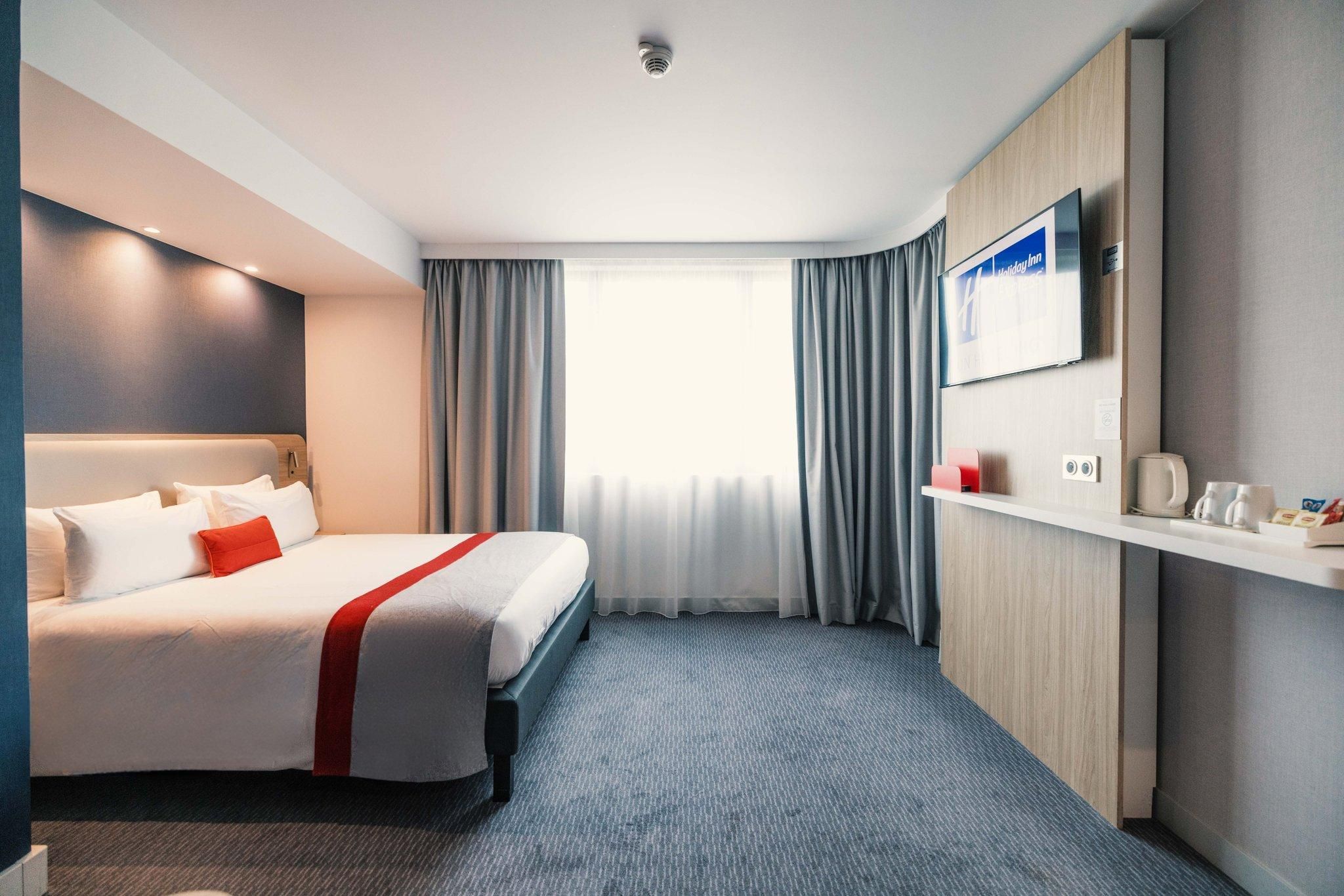Holiday Inn Express Paris - CDG Airport by IHG Standard Room With Free Breakfast 2