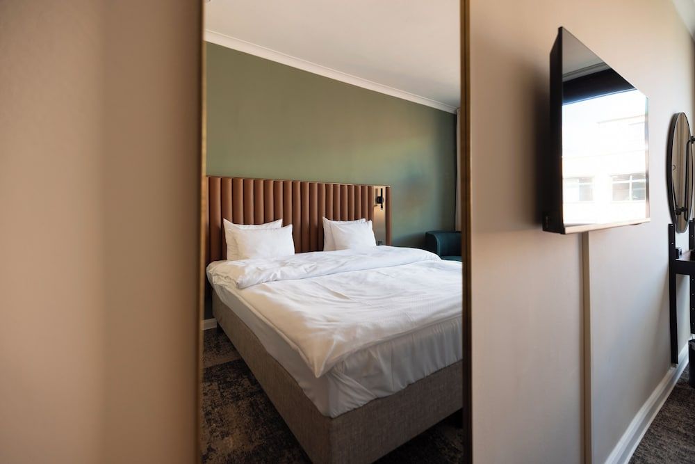 Imperial Hotel Standard double room 4