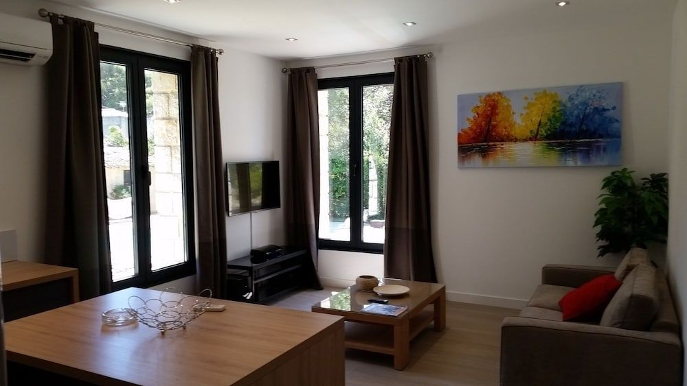 Hôtel Particulier Cassis Parking gratuit Piscine chauffée Apartment, Private Bathroom (Supérieur) 14