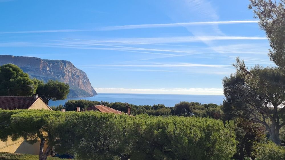 Hôtel Particulier Cassis Parking gratuit Piscine chauffée Apartment, Sea View (Panoramique) 11
