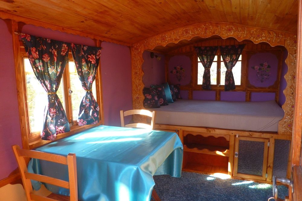 Trailer (Tzigane), bed linens not included
