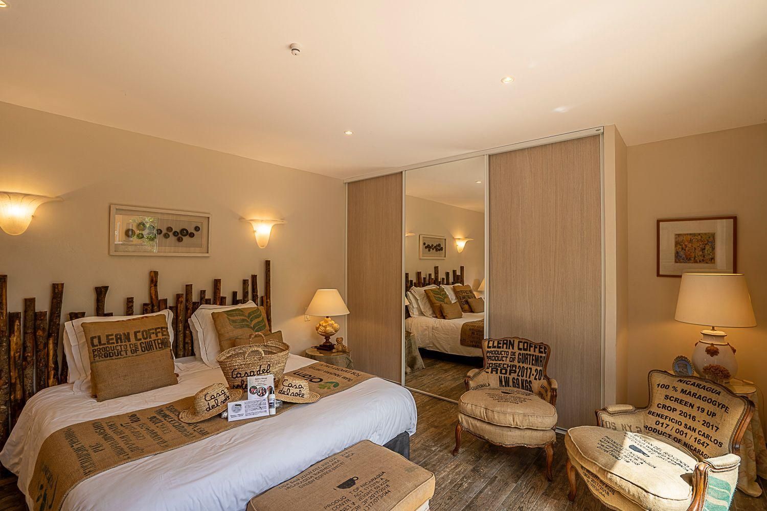 Standard Double Suite