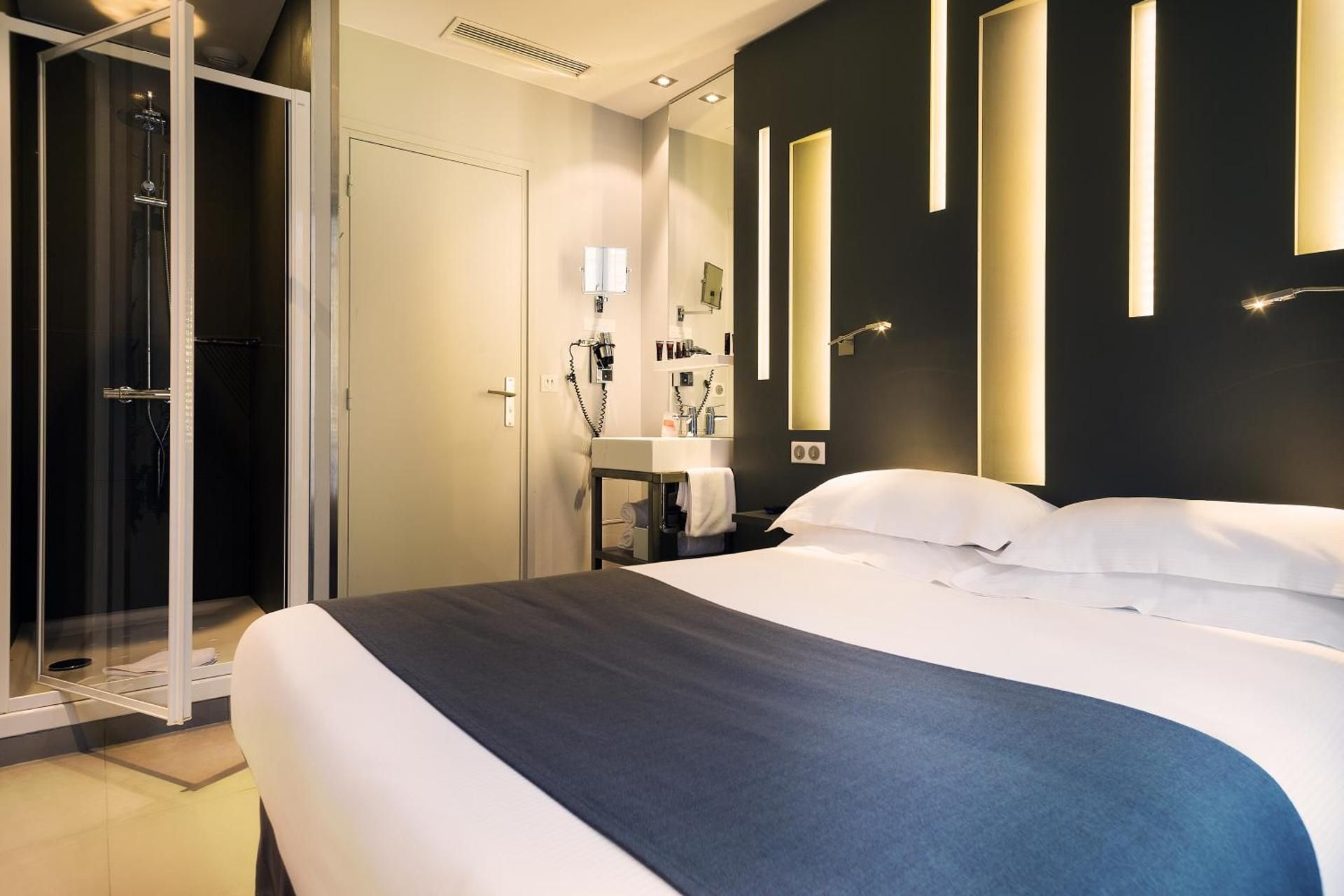 undefined Hotel Arc de Triomphe Etoile 5