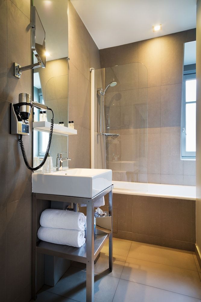 Hotel Arc de Triomphe Etoile Classic Double Room 3