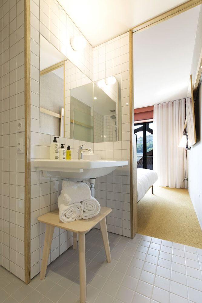 MOB Hotel Lyon Confluence Standard Double Room, Terrace 4