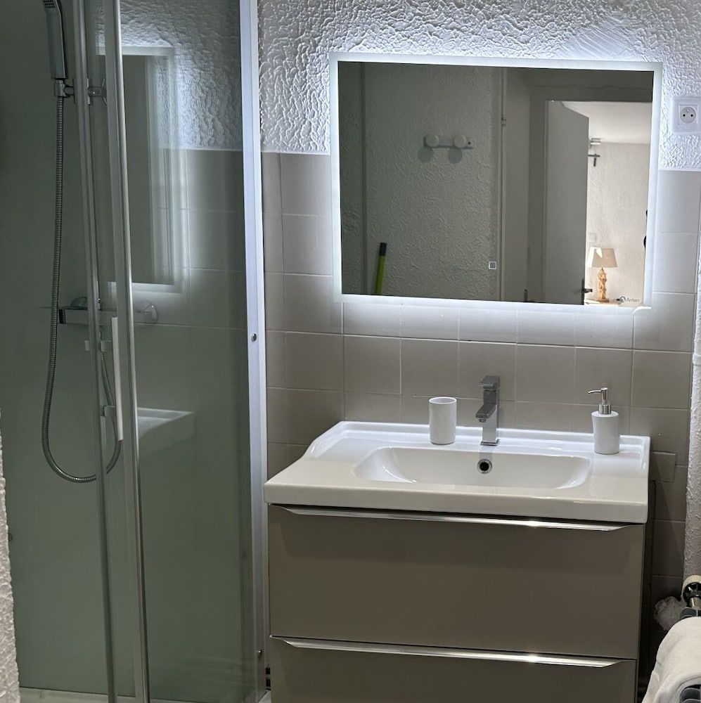 LE Domaine DU Parc Cottage, Private Bathroom (du Cytise) 4