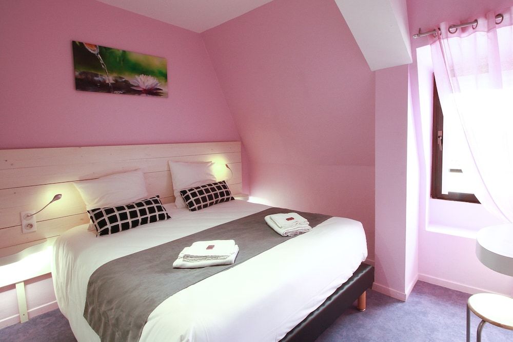 Hôtel La Couronne Comfort Double Room 4