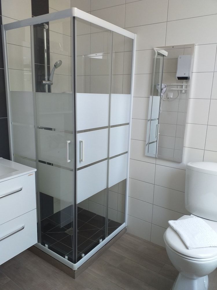 Hôtel La Couronne Comfort Double Room 6