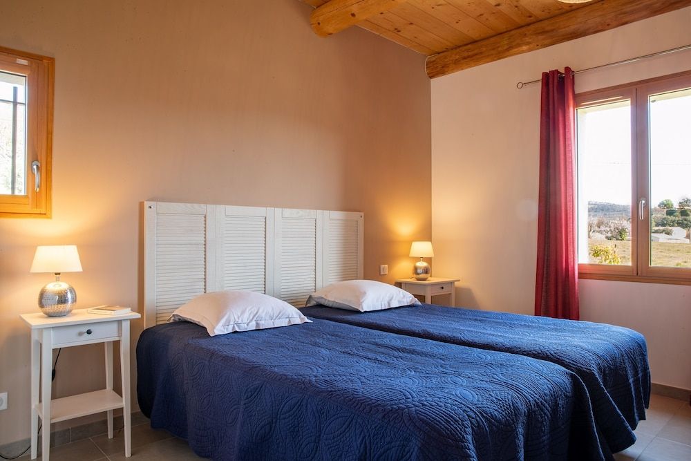 Superior Villa, Ensuite, Mountain View (Figuière)