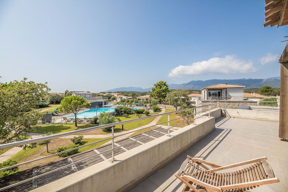Apartment 4 people - 1 bedroom - Air conditioned - Large terrace - Panoramic View