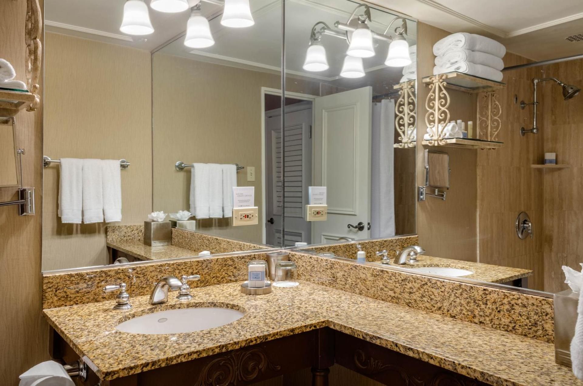 Suite Balcony 1 King Bed