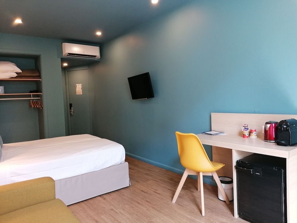 Hotel Du Centre, un hotel AMMI Suite Junior 20m² - Vue Notre-Dame 7