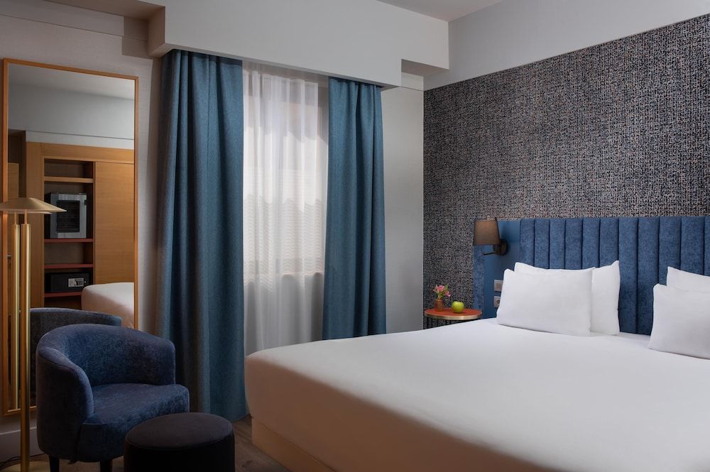 undefined NH Firenze 8