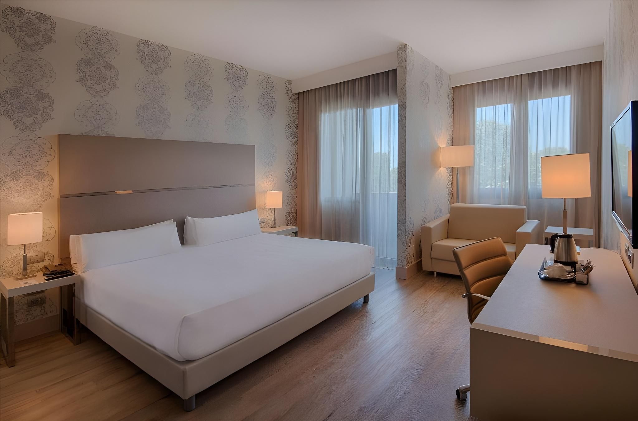 undefined NH Firenze 10