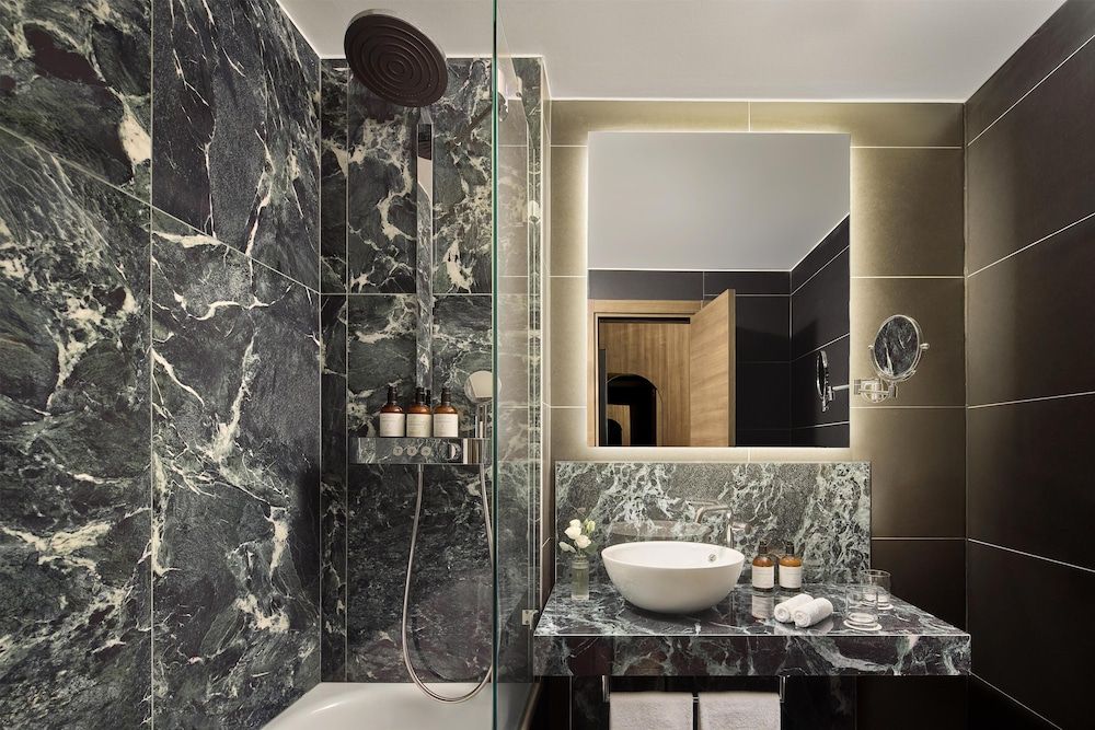 Premium Room (View)