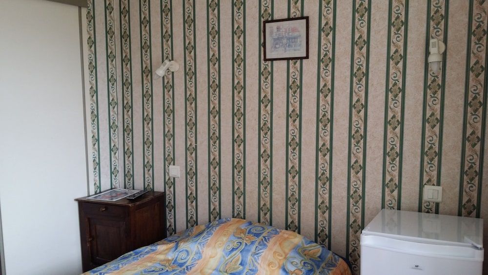 Basic Single Room