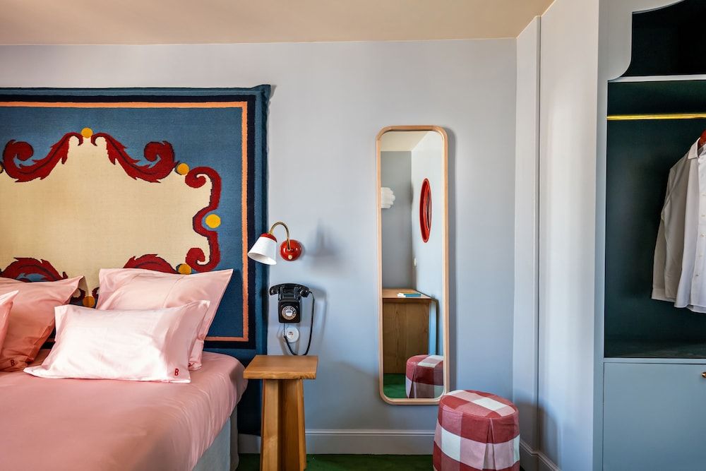 undefined Hôtel de la Boétie 4