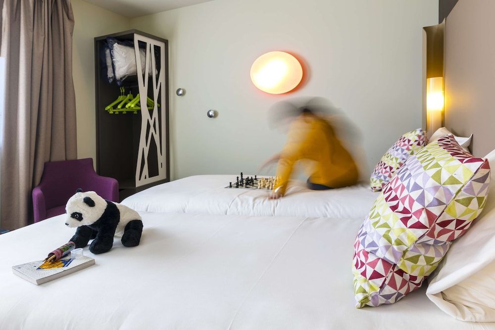 Campanile Le Mans Centre - Gare Next Generation, Room, Multiple Beds 4