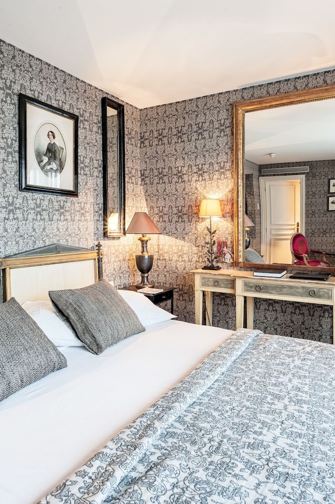 undefined Hôtel Chateaubriand Champs Elysées 3