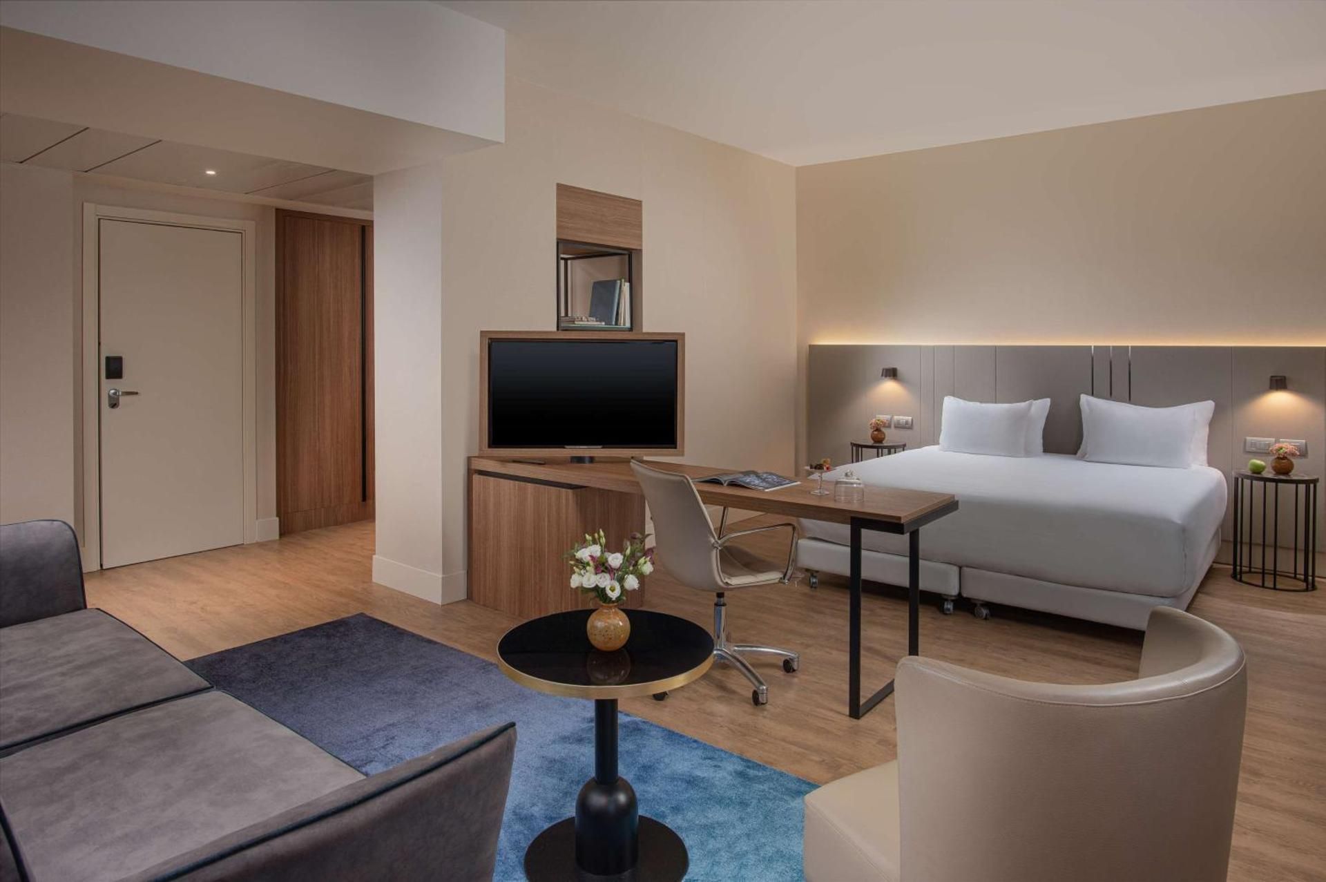 Junior Suite Family with Extra Bed (2 Adults + 2 Children)