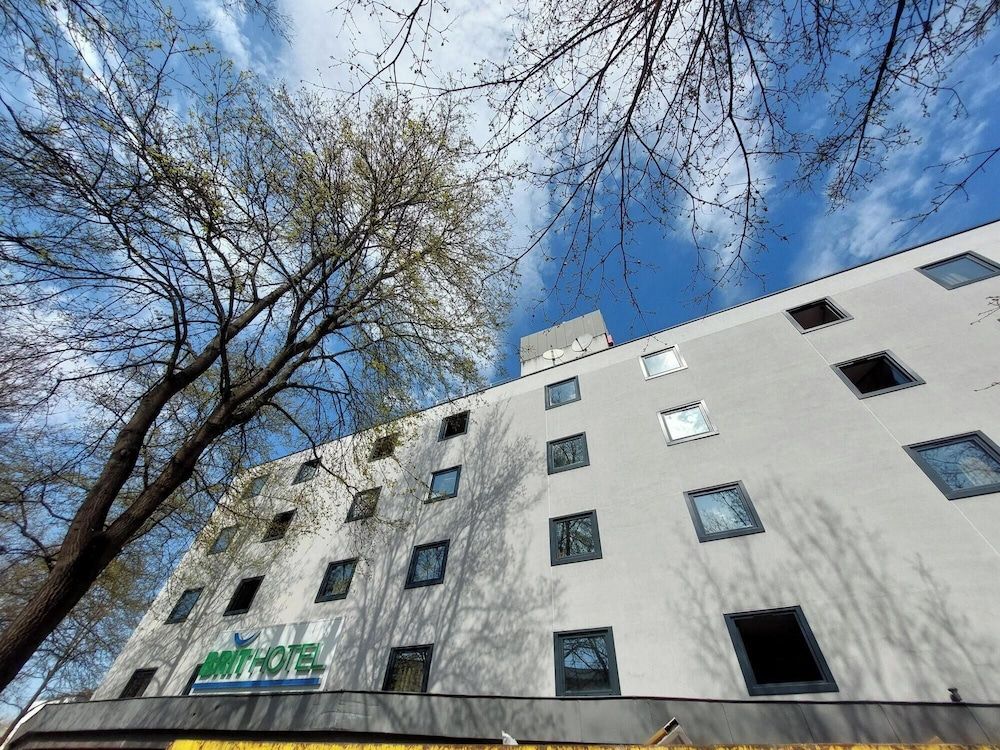 undefined Brit Hotel Confort Rouen Centre 2