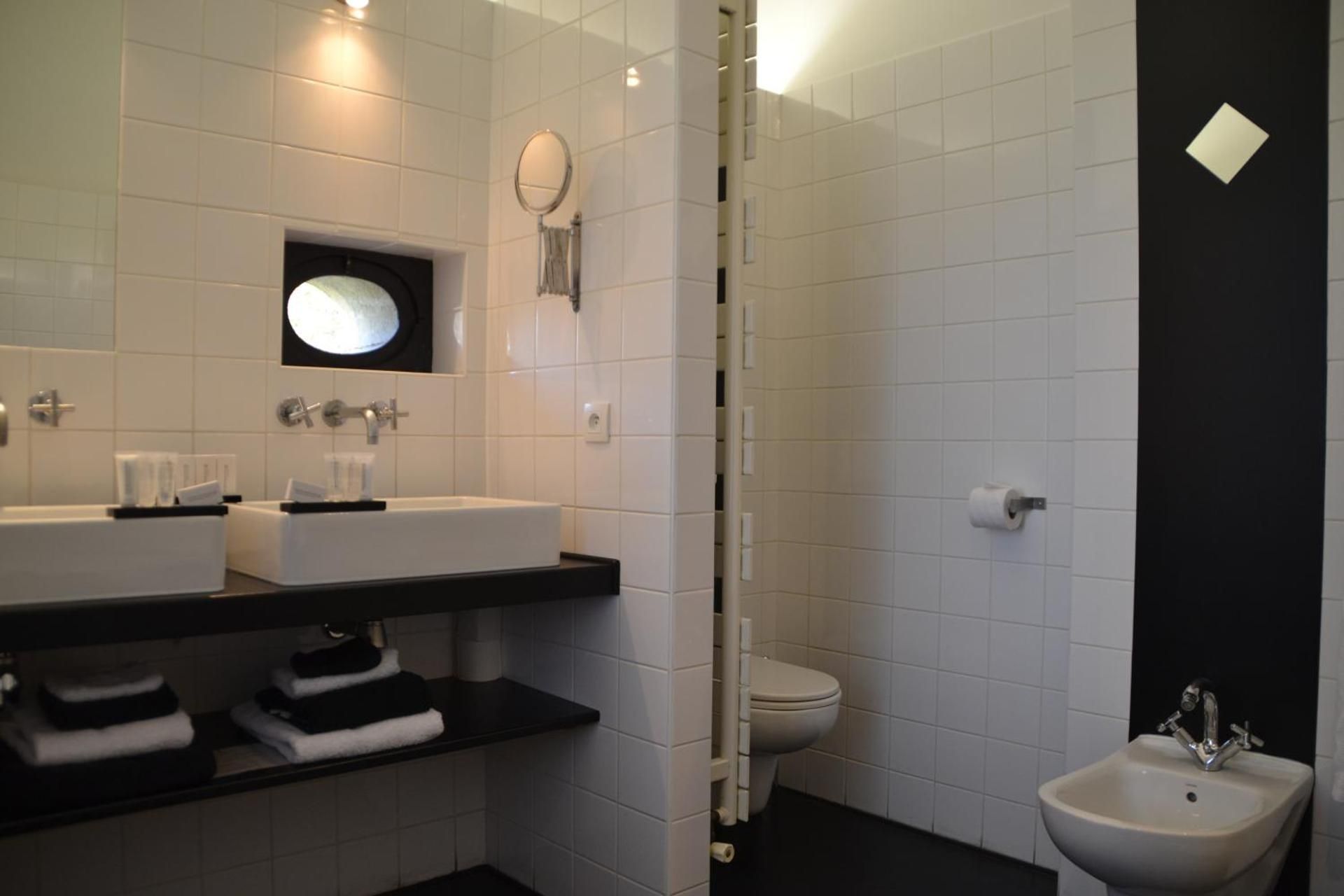 Suite (2 Adults)
