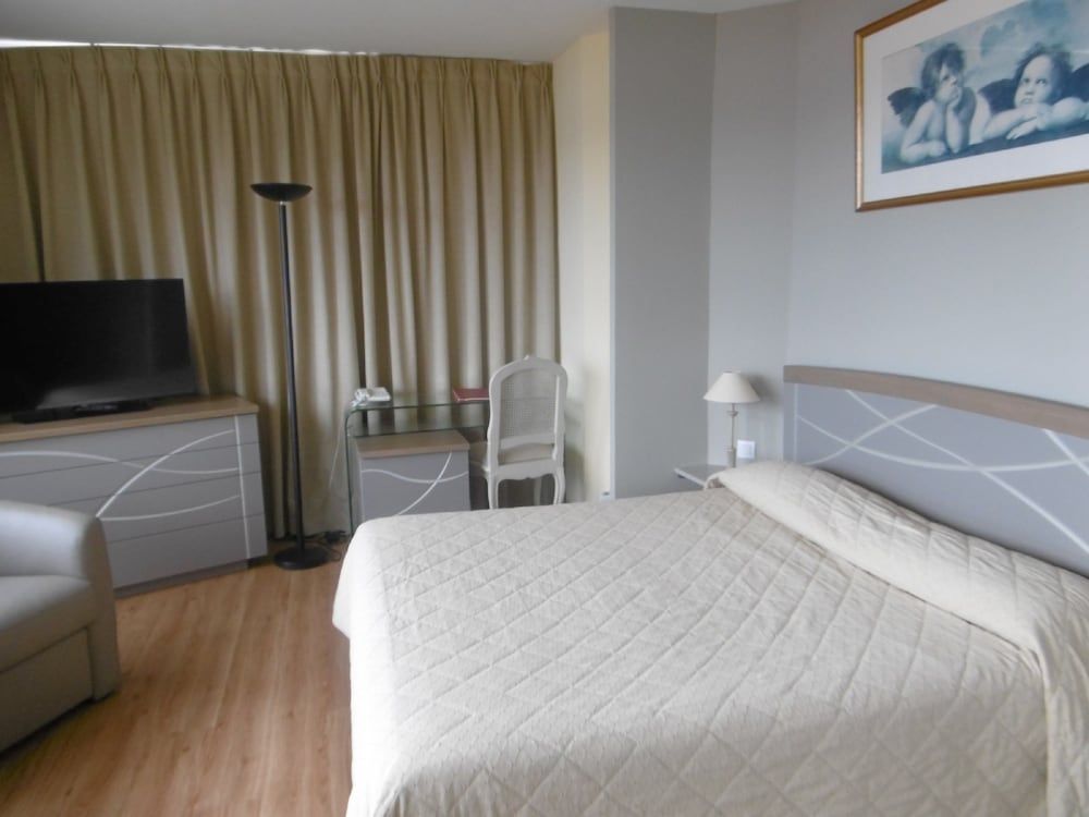 Junior Room, Hot Tub, Garden View