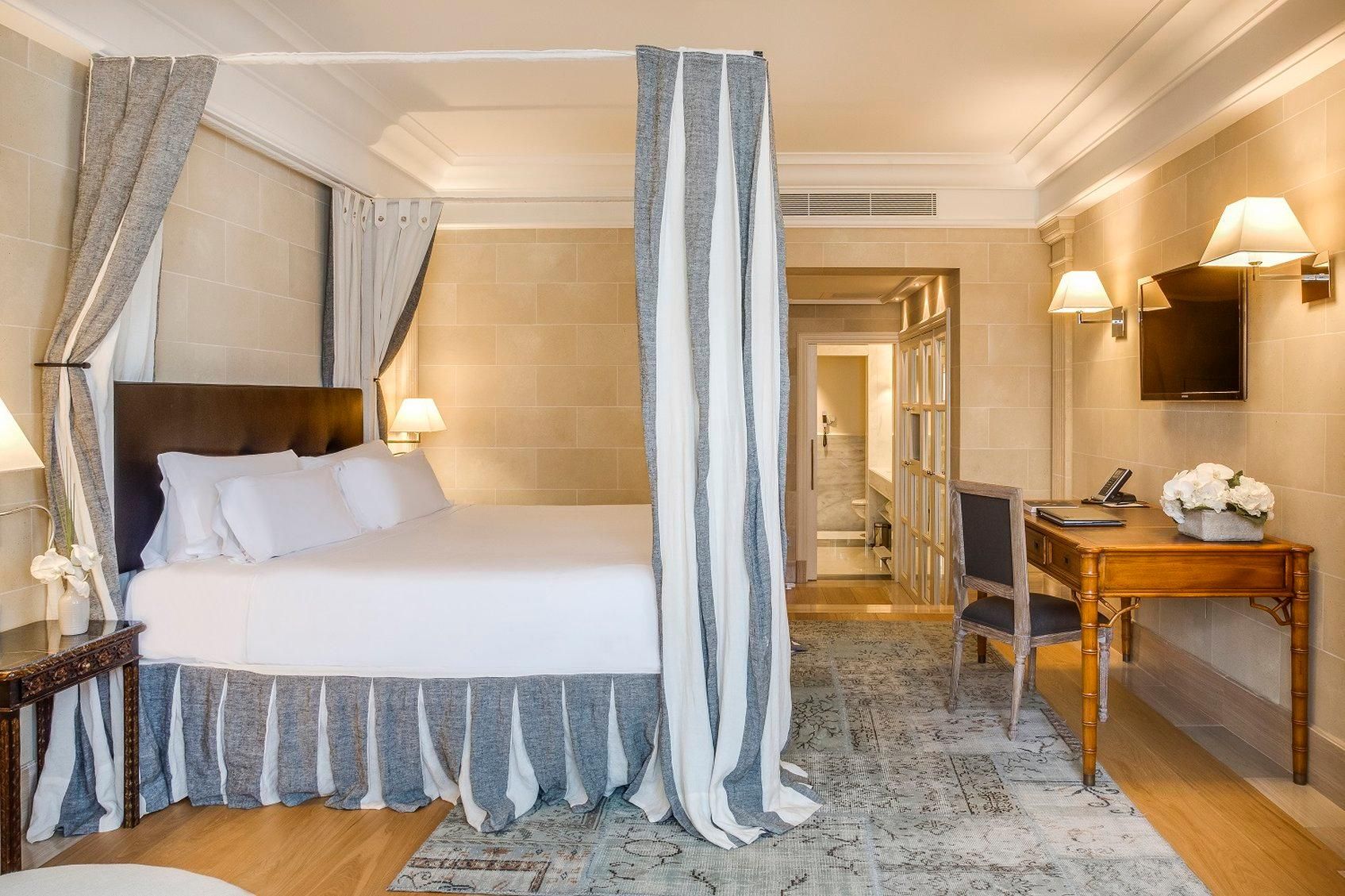 Junior Suite City View