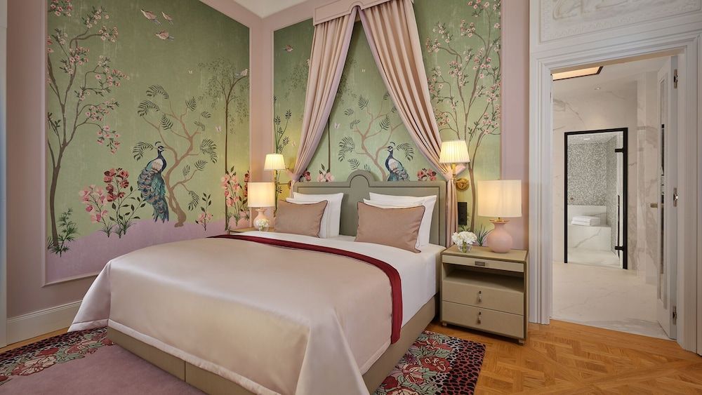 Queen Suite
