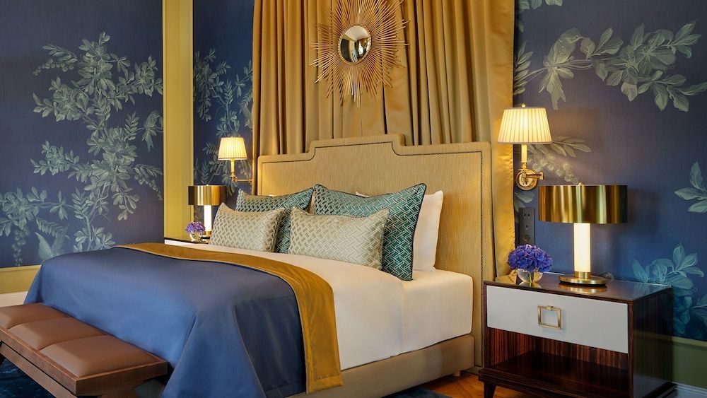 Royal Suite, 2 Bedrooms (Castle View)