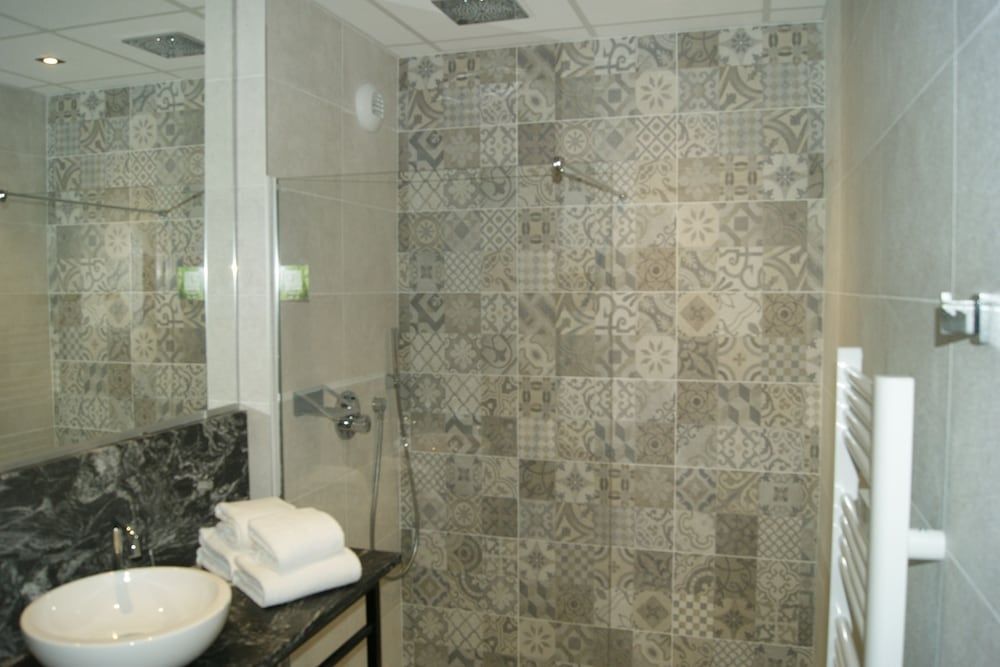 Hôtel Victor Hugo & Spa Prestige Double Room 8