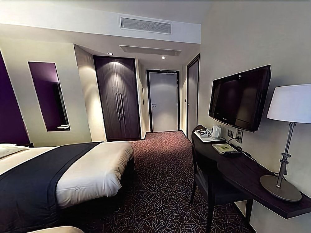 Hôtel Victor Hugo & Spa Prestige Double Room 5