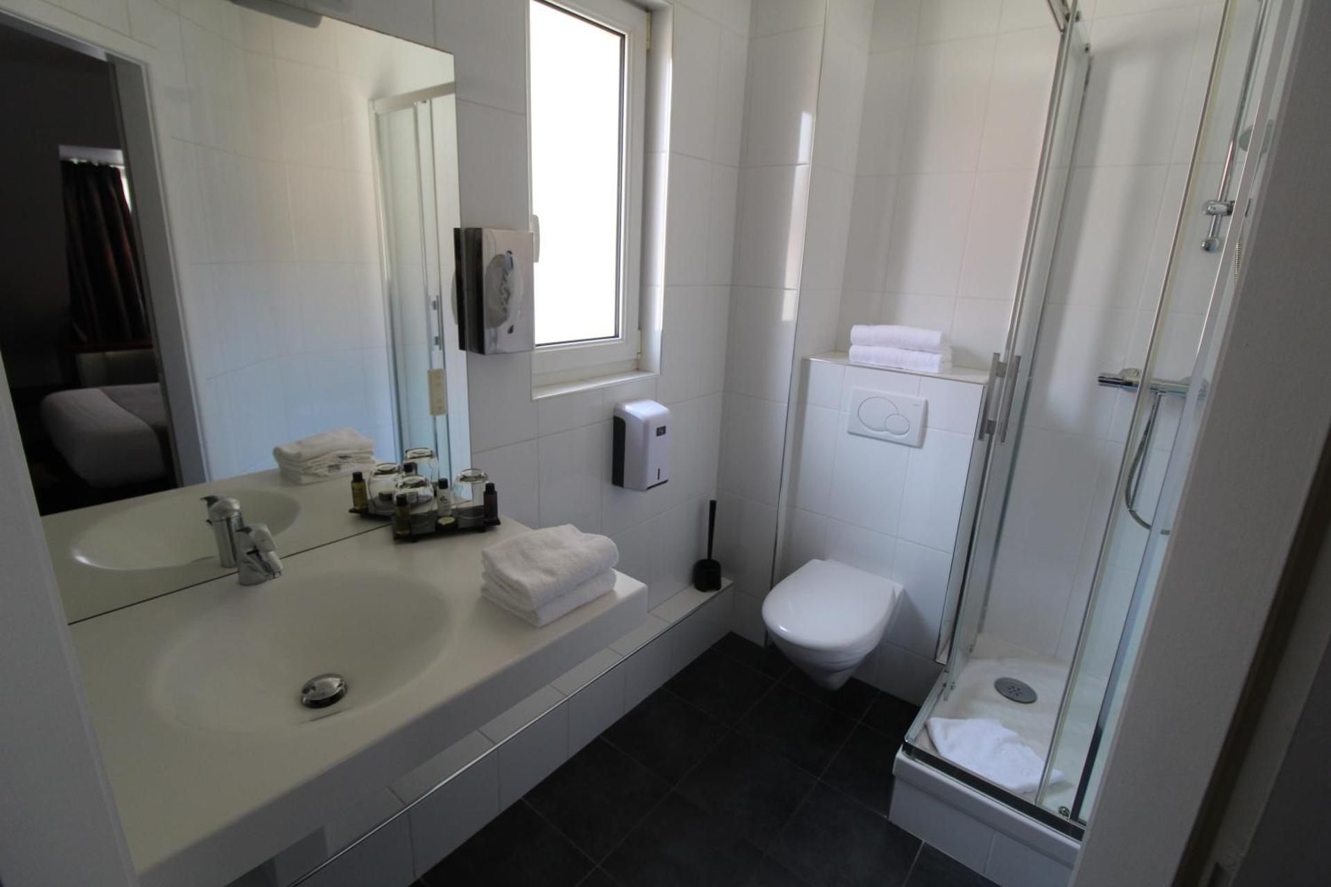 Double Room with Shower