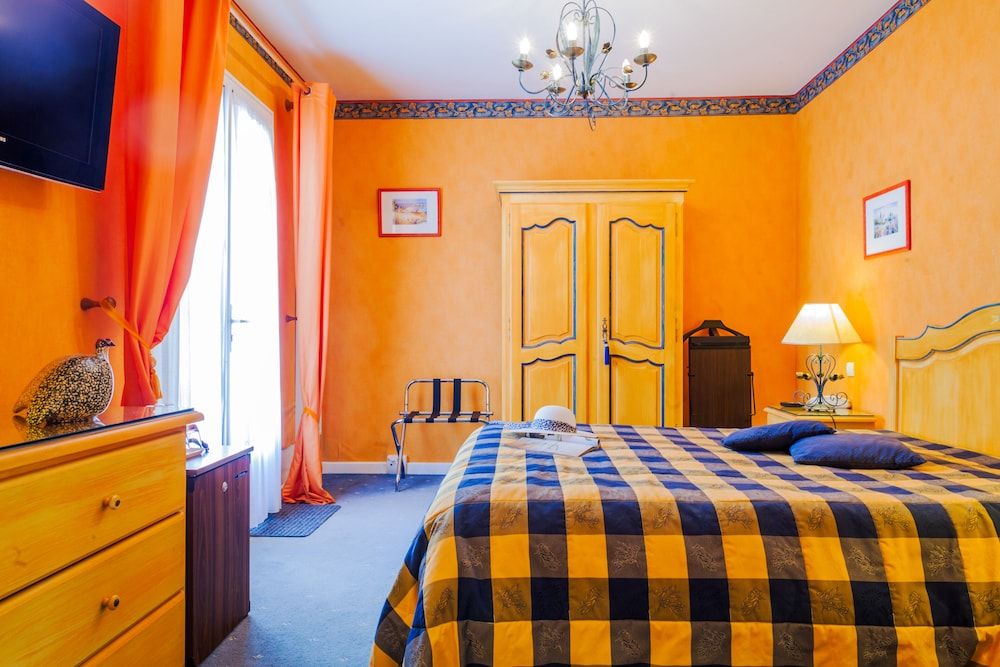 Classic Twin Room