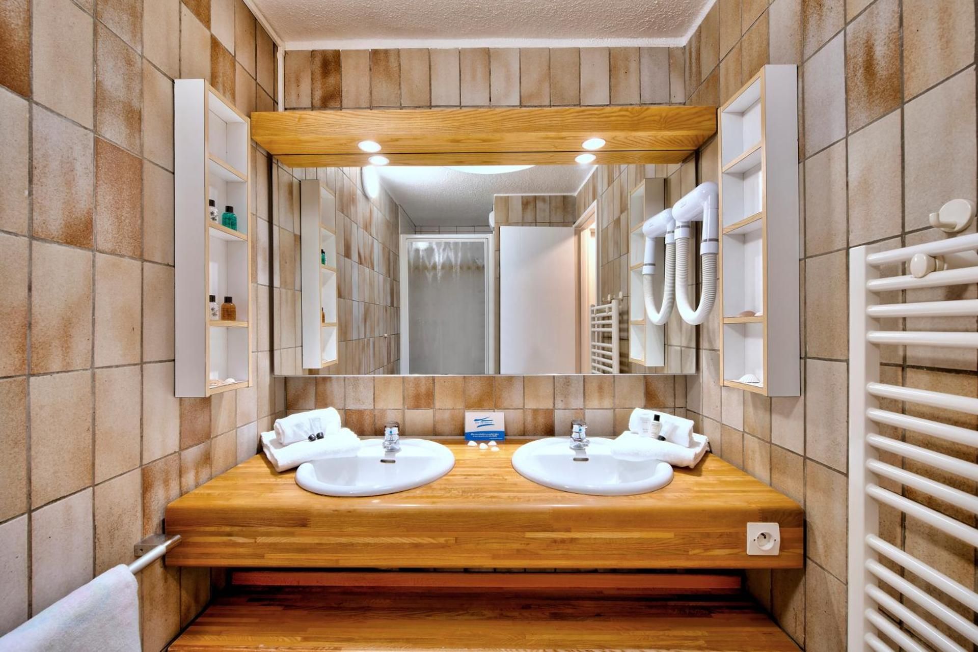 Three-Bedroom Apartment (6 Adults)