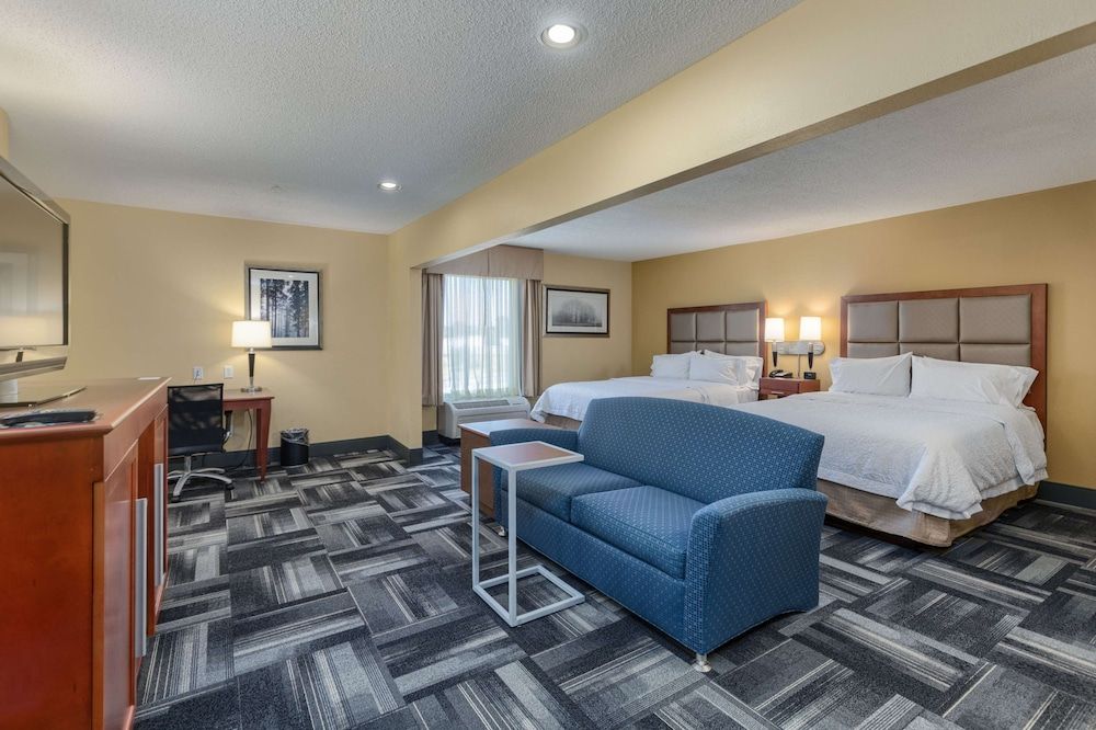Suite, 2 Queen Beds, Accessible, Non Smoking